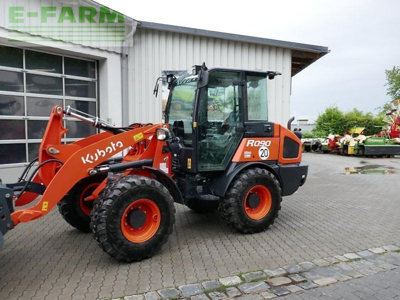 Kubota r090 - Mini bager: slika 1 Kubota r090 - Mini bager: slika 1