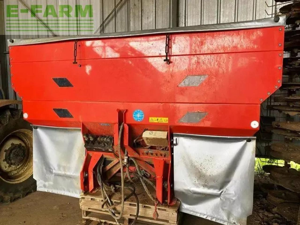 Kuhn axera 1102 h-emc - Rasipač veštačkog đubriva: slika 1 Kuhn axera 1102 h-emc - Rasipač veštačkog đubriva: slika 1