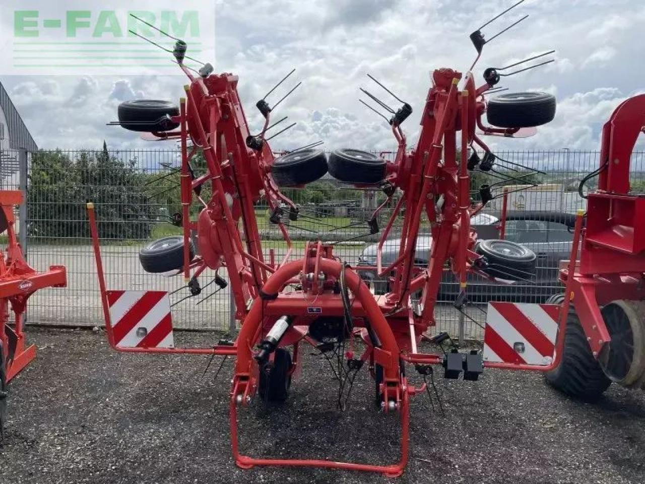 Kuhn gf 7902 - Prevrtač/ Grabuljač: slika 1 Kuhn gf 7902 - Prevrtač/ Grabuljač: slika 1