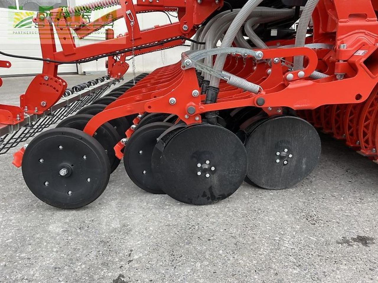Oprema za obradu zemljišta Kuhn hr3030 + venta3030: slika 9