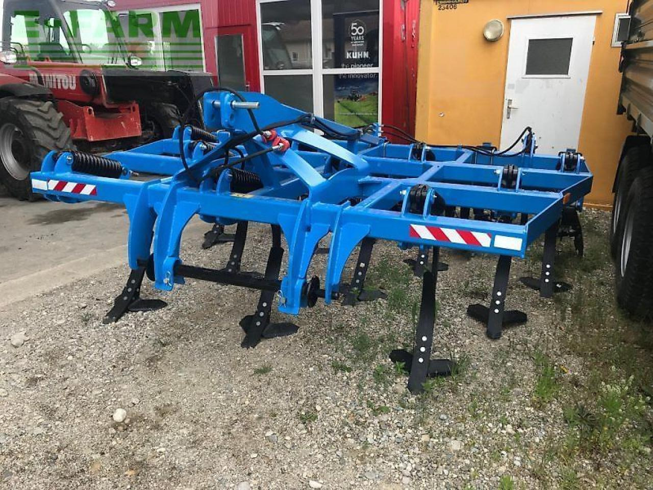 Lemken Flügelschargrubber 3,2m mit Dachringwalze hydr Tiefeneinstellung - Kultivator: slika 1 Lemken Flügelschargrubber 3,2m mit Dachringwalze hydr Tiefeneinstellung - Kultivator: slika 1