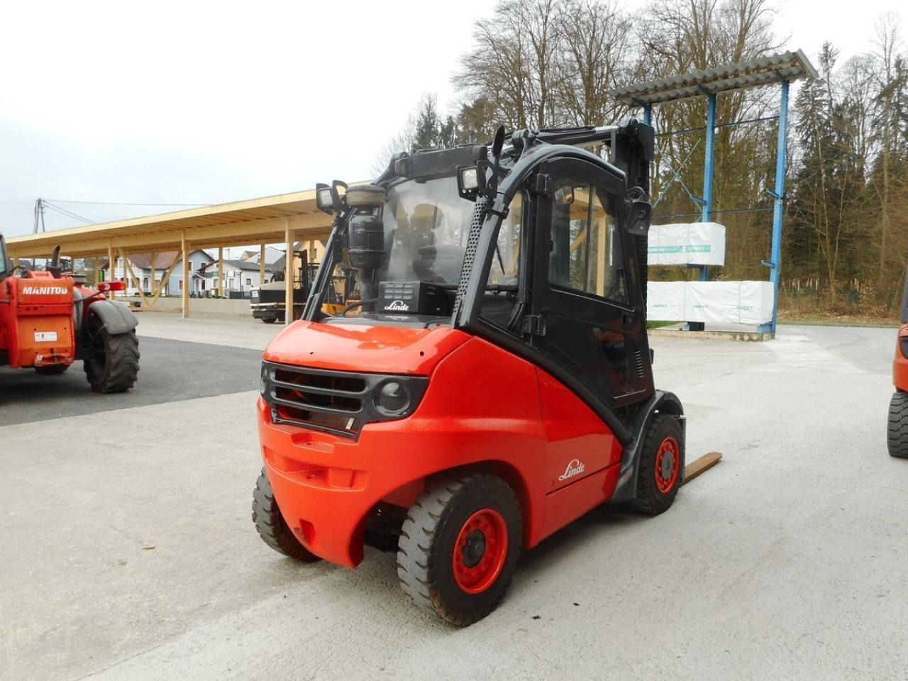 Linde h40d mit vollkabine + rußfilter + seitenschieber - Viljuškar: slika 4 Linde h40d mit vollkabine + rußfilter + seitenschieber - Viljuškar: slika 4