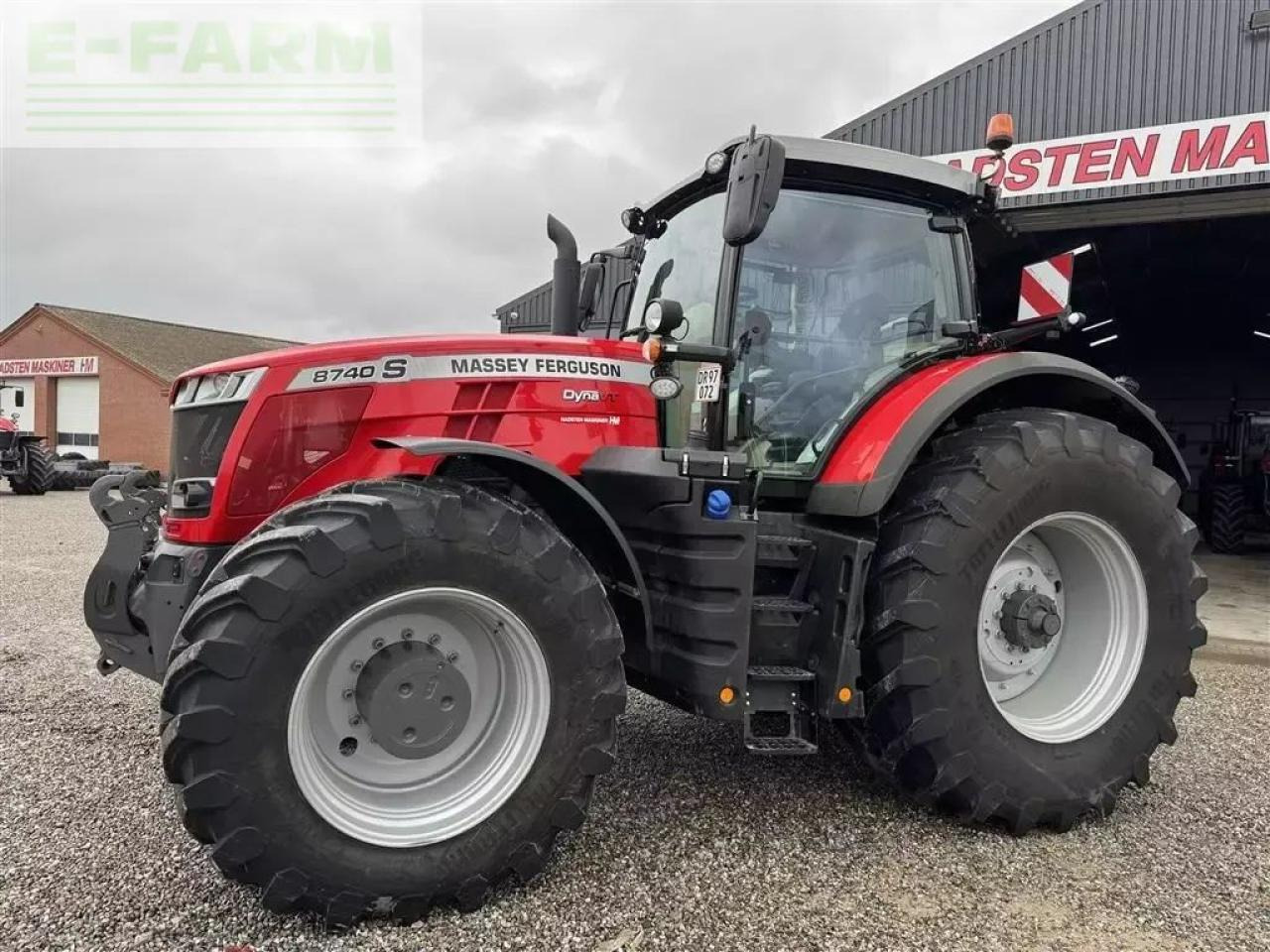 Massey Ferguson 8740s dyna vt exclusive Exclusive - Traktor: slika 2 Massey Ferguson 8740s dyna vt exclusive Exclusive - Traktor: slika 2