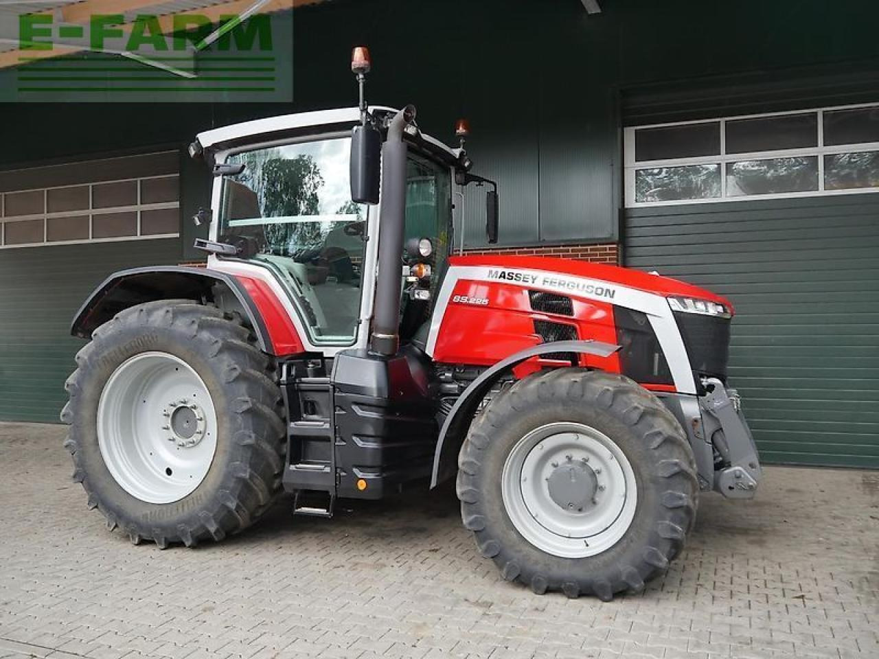 Massey Ferguson 8s.225 dyna-7 - Traktor: slika 1 Massey Ferguson 8s.225 dyna-7 - Traktor: slika 1