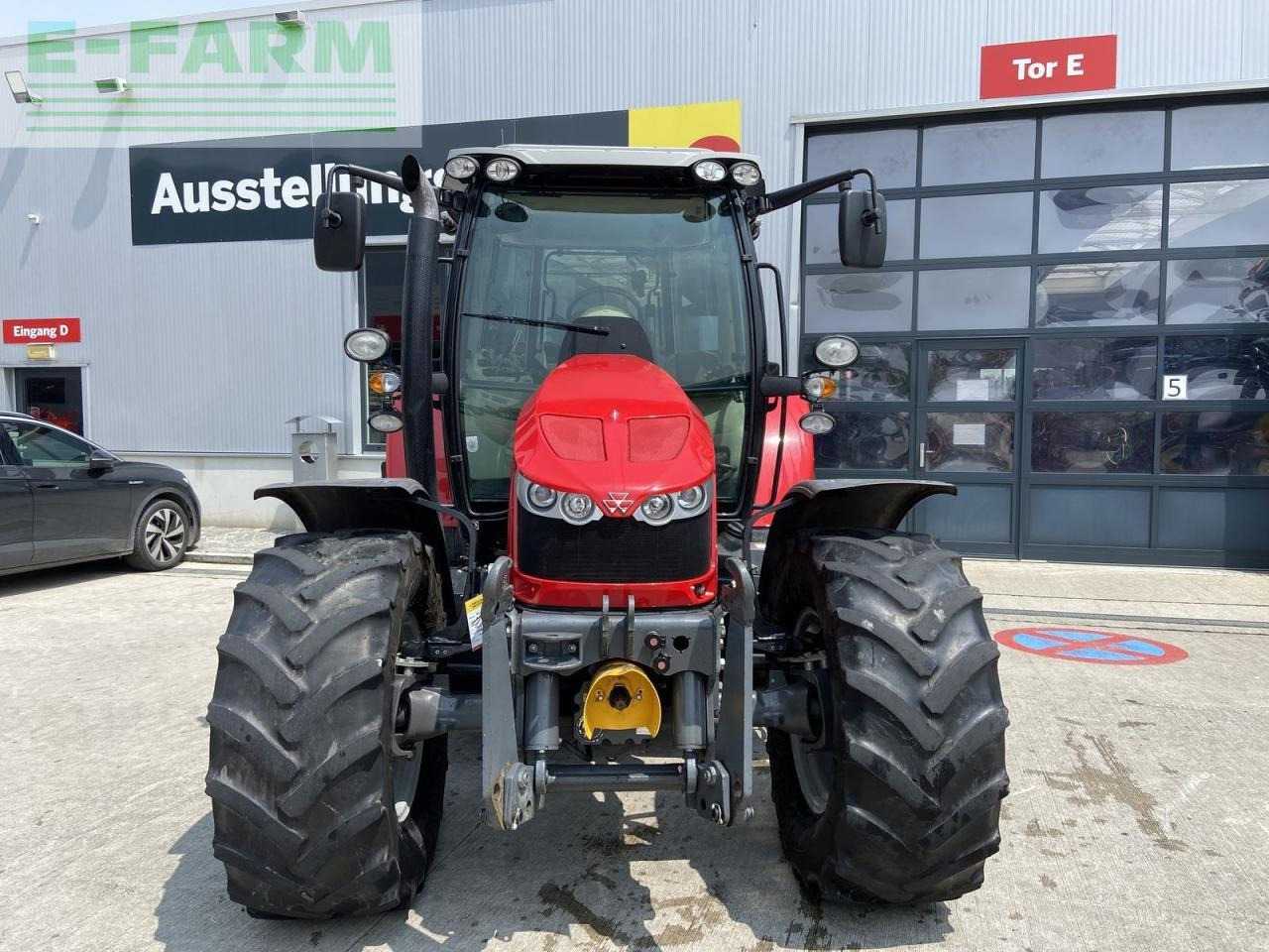 Massey Ferguson mf 5610 dyna-4 essential Essential - Traktor: slika 2 Massey Ferguson mf 5610 dyna-4 essential Essential - Traktor: slika 2