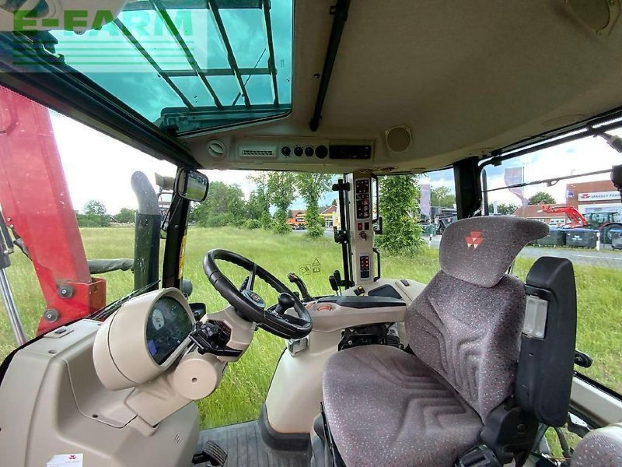 Massey Ferguson mf 5613 dyna6 efficient Efficient - Traktor: slika 4 Massey Ferguson mf 5613 dyna6 efficient Efficient - Traktor: slika 4