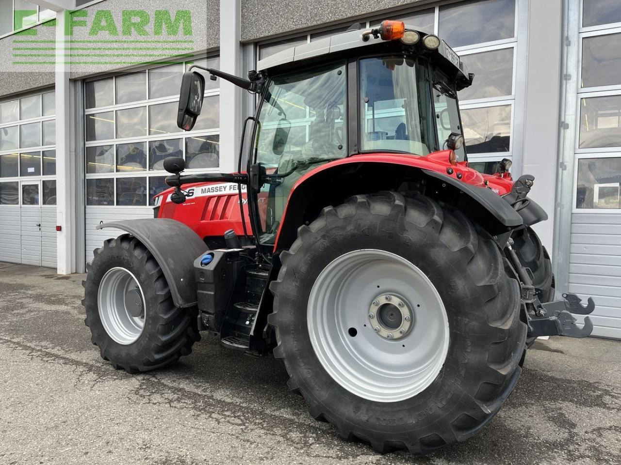 Massey Ferguson mf 6715 s dyna-vt exclusive Exclusive - Traktor: slika 4 Massey Ferguson mf 6715 s dyna-vt exclusive Exclusive - Traktor: slika 4