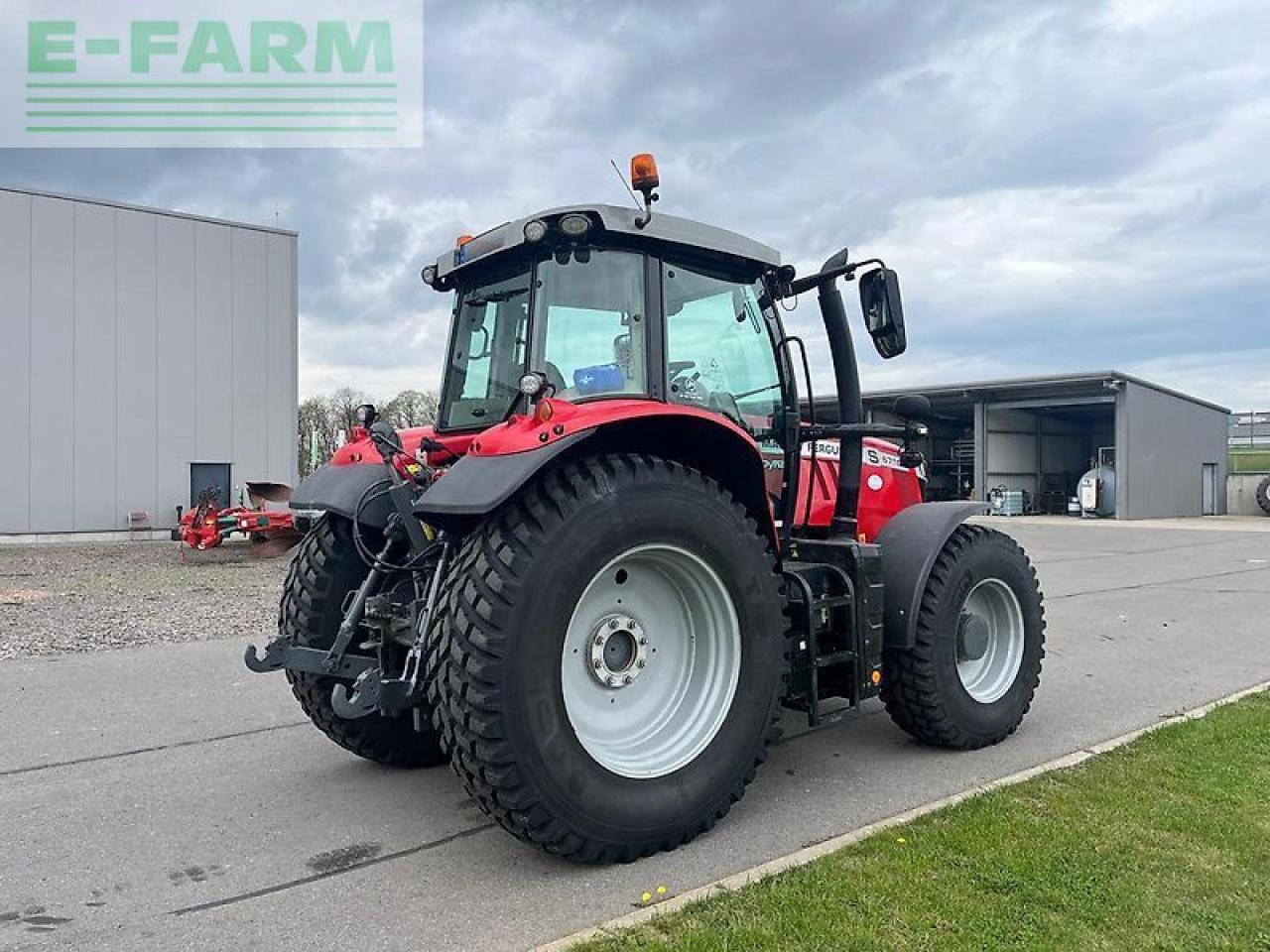 Massey Ferguson mf 6716 s dyna-vt efficient Efficient - Traktor: slika 3 Massey Ferguson mf 6716 s dyna-vt efficient Efficient - Traktor: slika 3