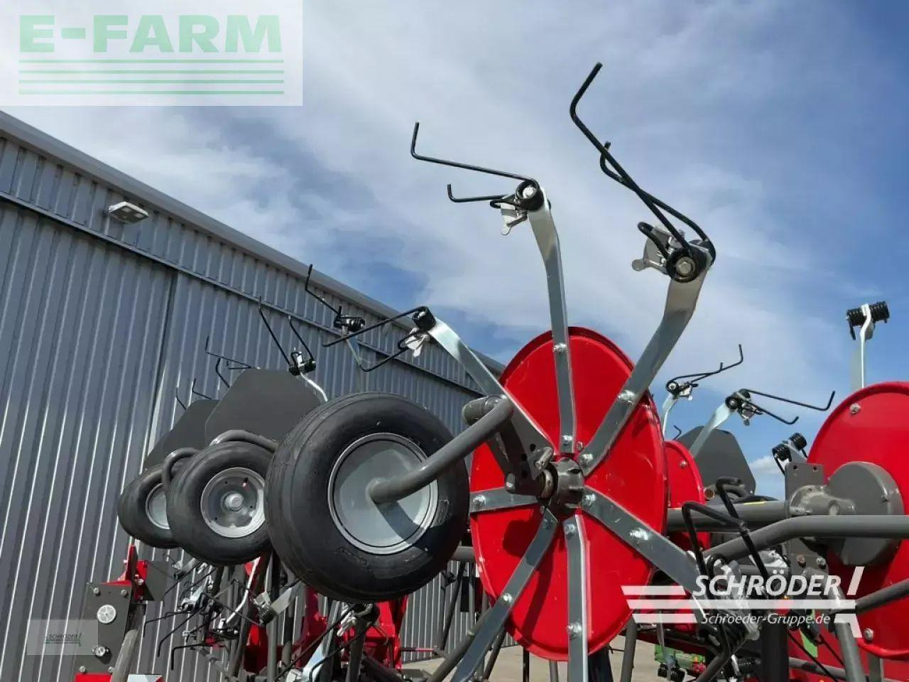 Massey Ferguson td 1310x trc (lotus 1250 t) - Prevrtač/ Grabuljač: slika 3 Massey Ferguson td 1310x trc (lotus 1250 t) - Prevrtač/ Grabuljač: slika 3
