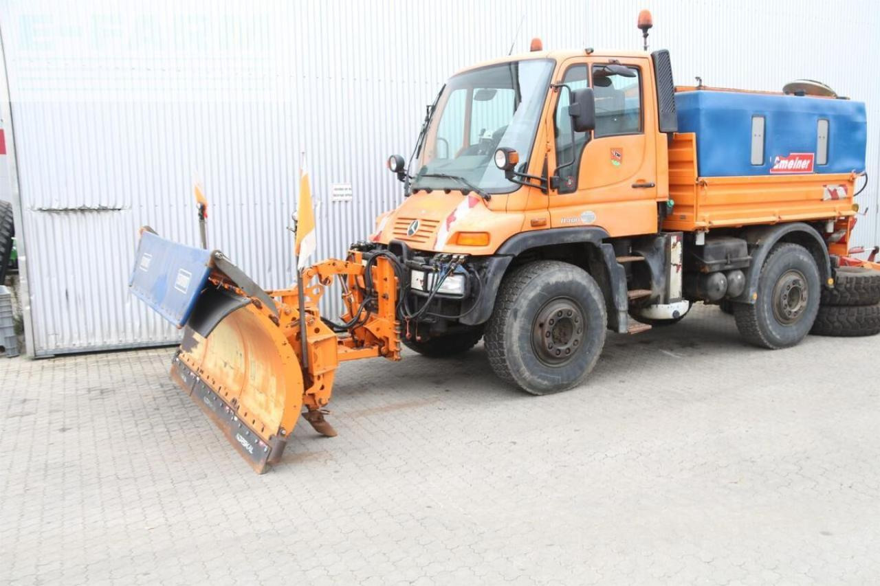 Mercedes-Benz unimog u 400 - Vozilo za čišćenje snega: slika 1 Mercedes-Benz unimog u 400 - Vozilo za čišćenje snega: slika 1