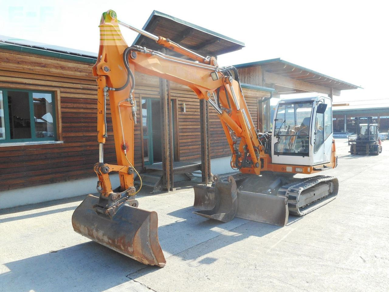 Neuson 8002rd ( 7.900kg ) hydr. sw + verstellausleger - Mini bager: slika 2 Neuson 8002rd ( 7.900kg ) hydr. sw + verstellausleger - Mini bager: slika 2