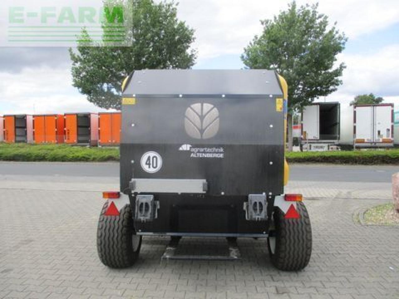 New Holland br 150 utility - Balirka za kockaste bale: slika 5 New Holland br 150 utility - Balirka za kockaste bale: slika 5