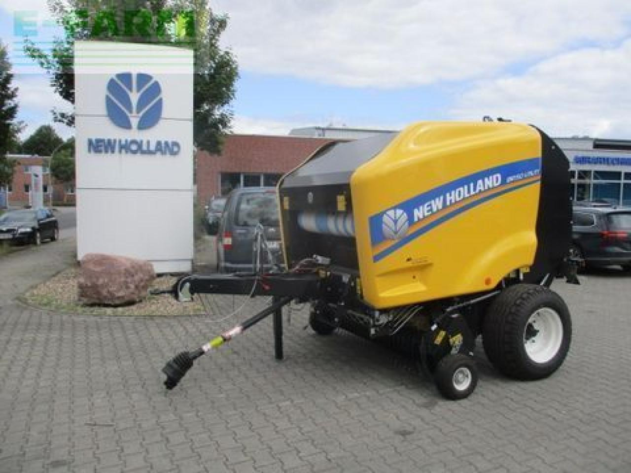 New Holland br 150 utility - Balirka za kockaste bale: slika 1 New Holland br 150 utility - Balirka za kockaste bale: slika 1