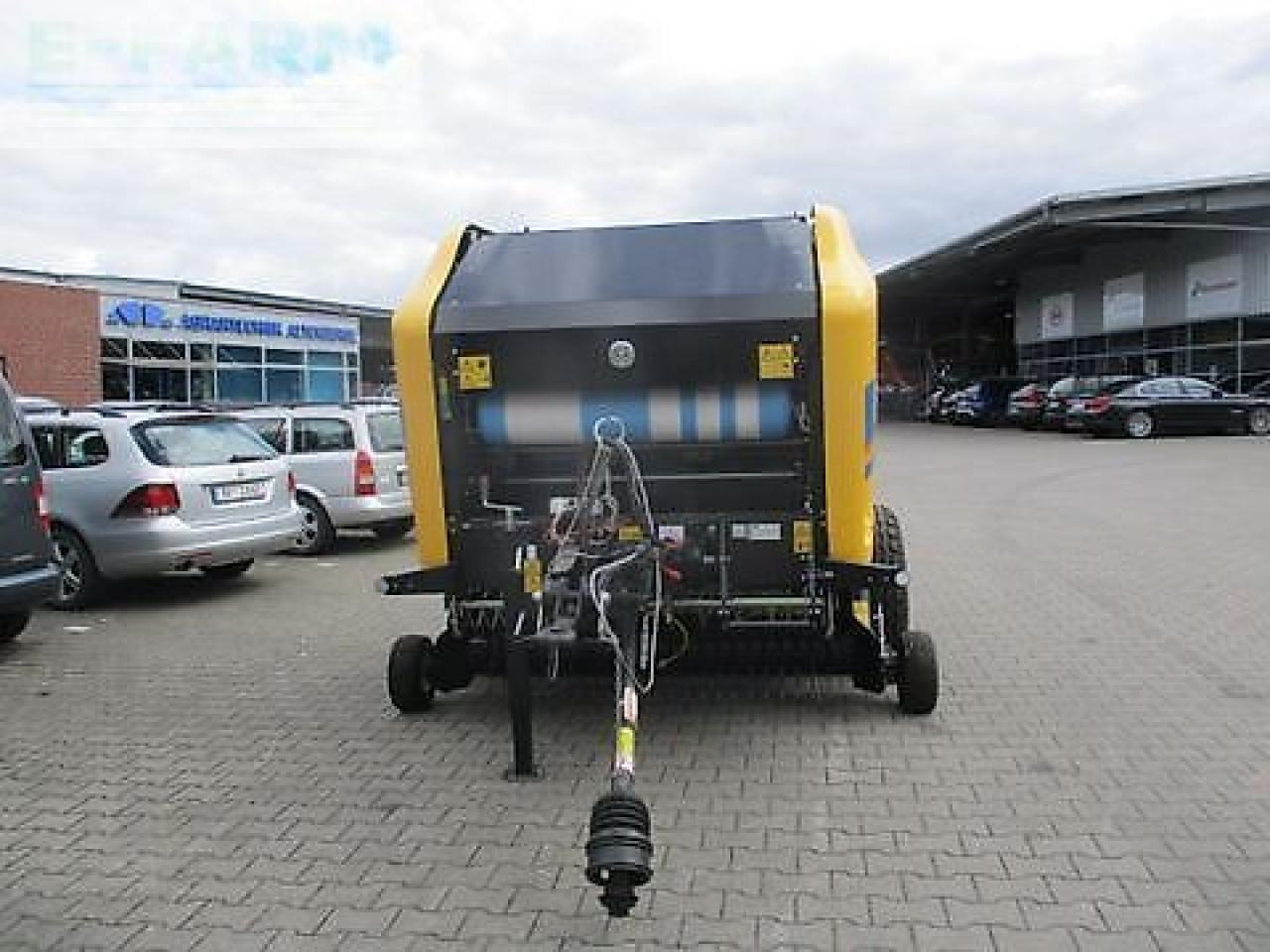 New Holland br 150 utility - Balirka za kockaste bale: slika 3 New Holland br 150 utility - Balirka za kockaste bale: slika 3