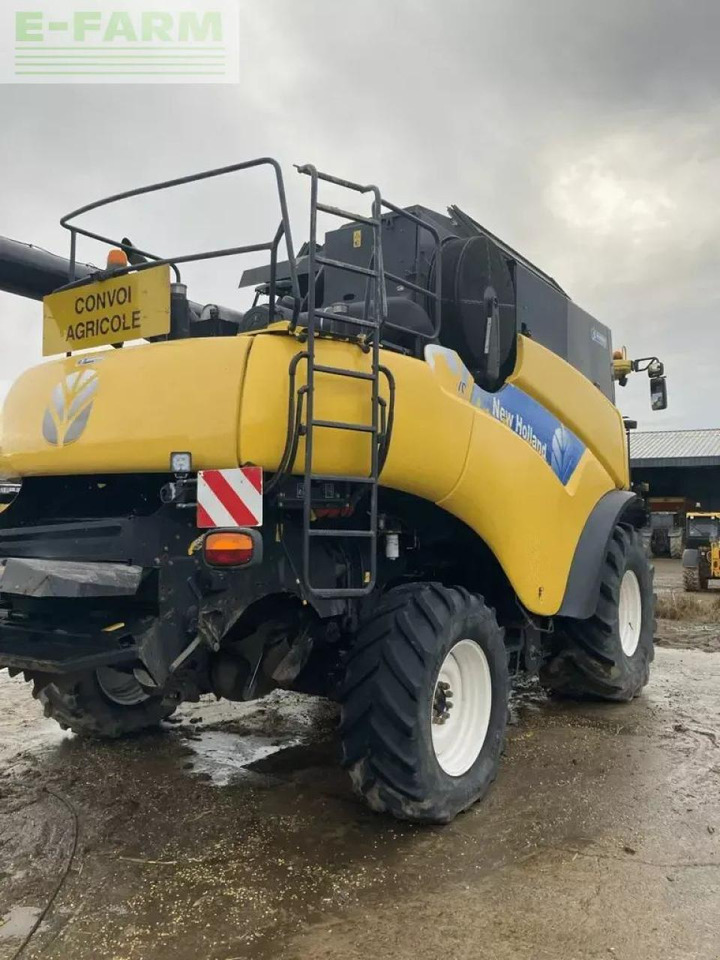 New Holland cr 9070 - Kombinovani kombajn: slika 4 New Holland cr 9070 - Kombinovani kombajn: slika 4