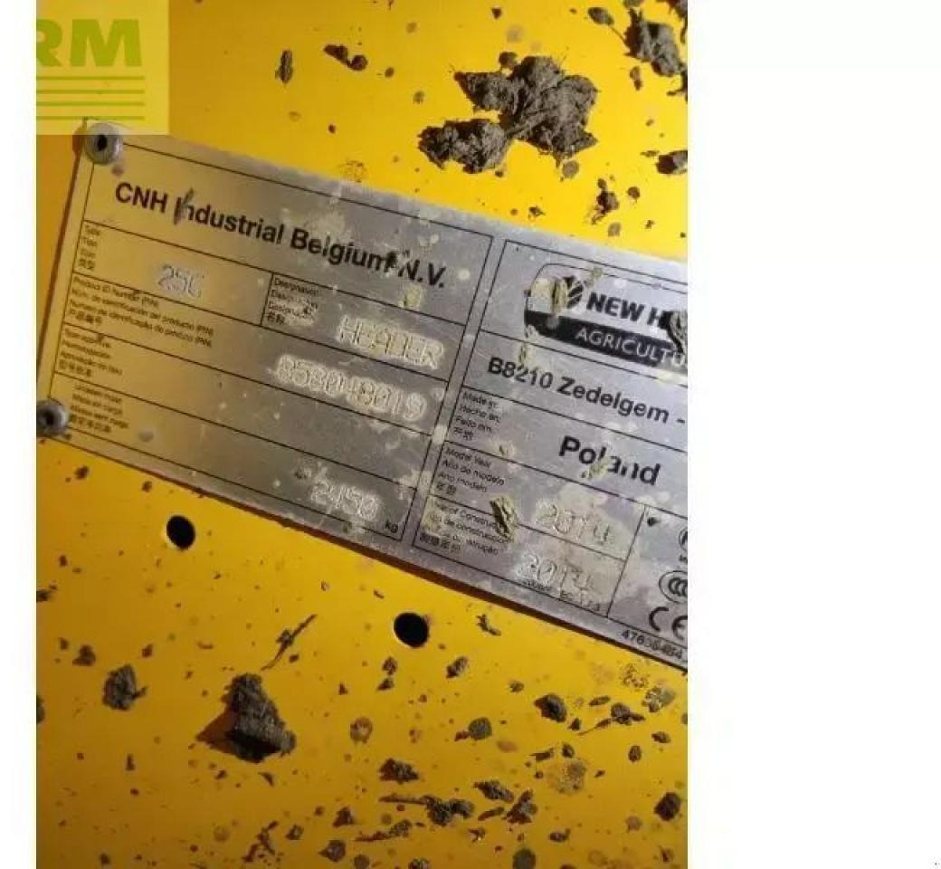 New Holland cr9070 - Kombinovani kombajn: slika 2 New Holland cr9070 - Kombinovani kombajn: slika 2