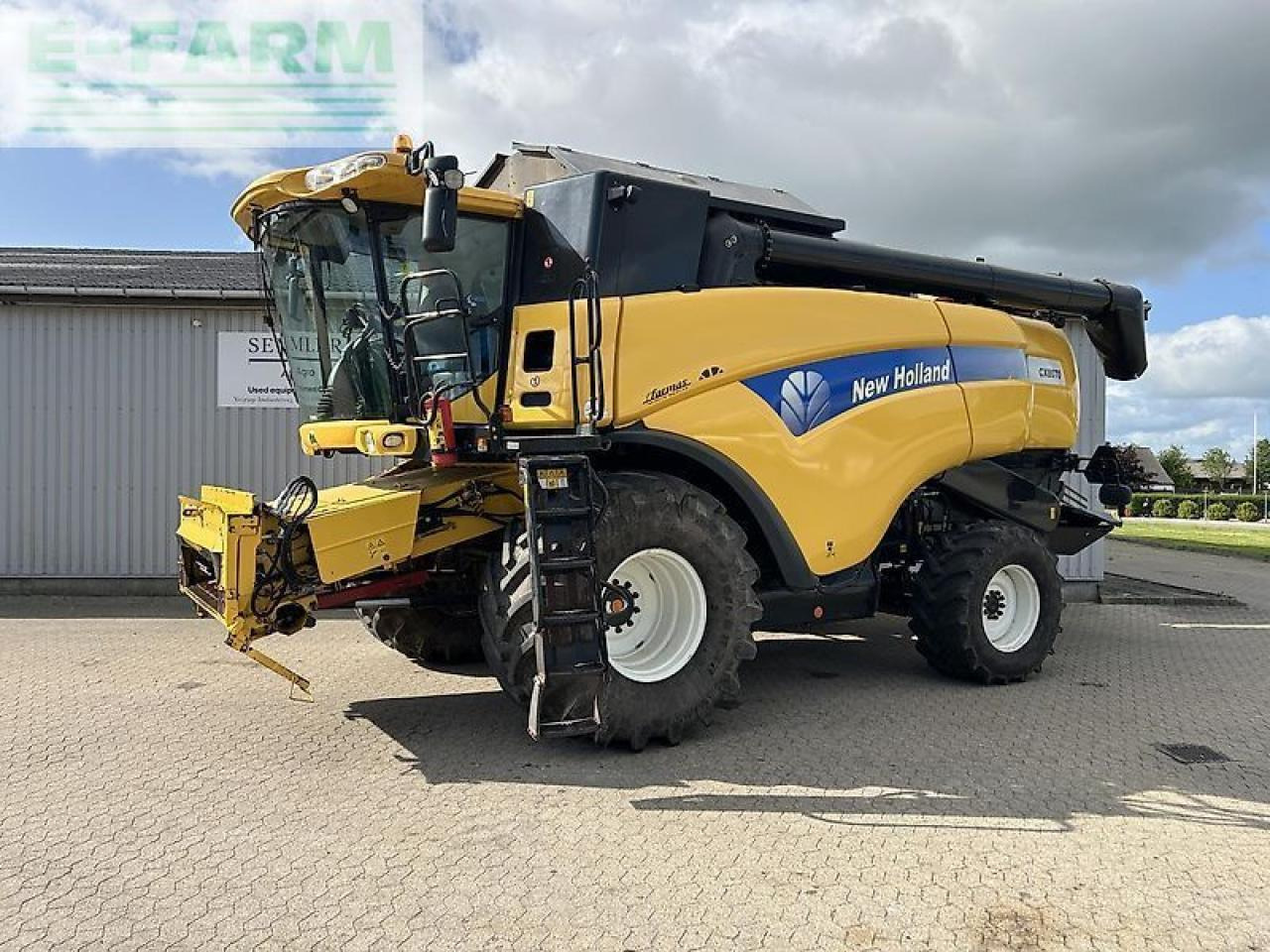 New Holland cx 8070 - Kombinovani kombajn: slika 1 New Holland cx 8070 - Kombinovani kombajn: slika 1
