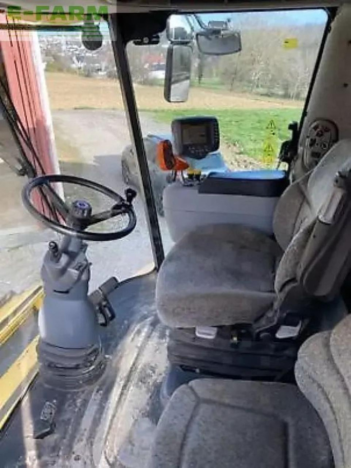 Kombinovani kombajn New Holland cx 8090: slika 9