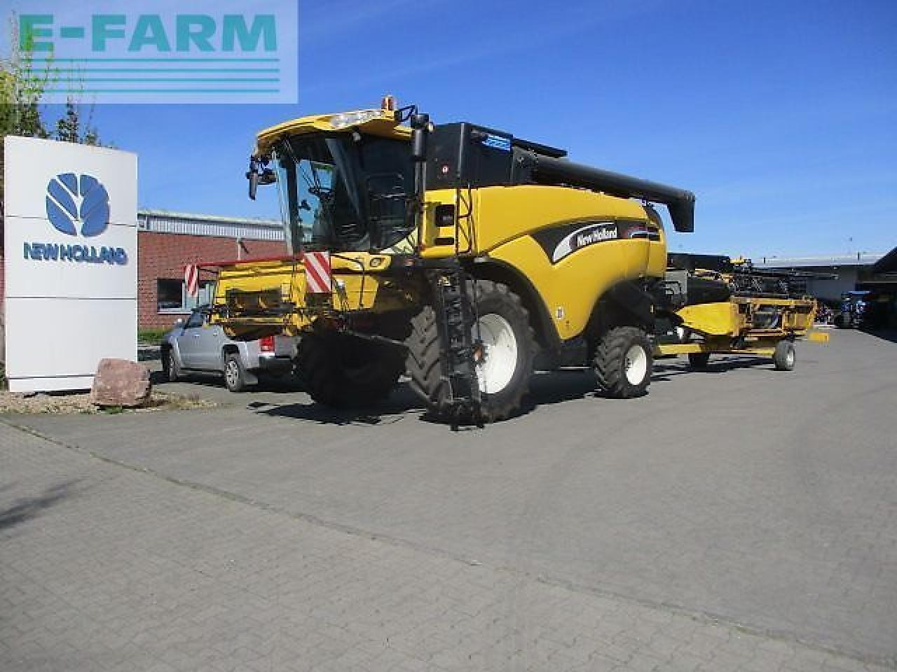 New Holland cx740 / cx 740 - Kombinovani kombajn: slika 2 New Holland cx740 / cx 740 - Kombinovani kombajn: slika 2