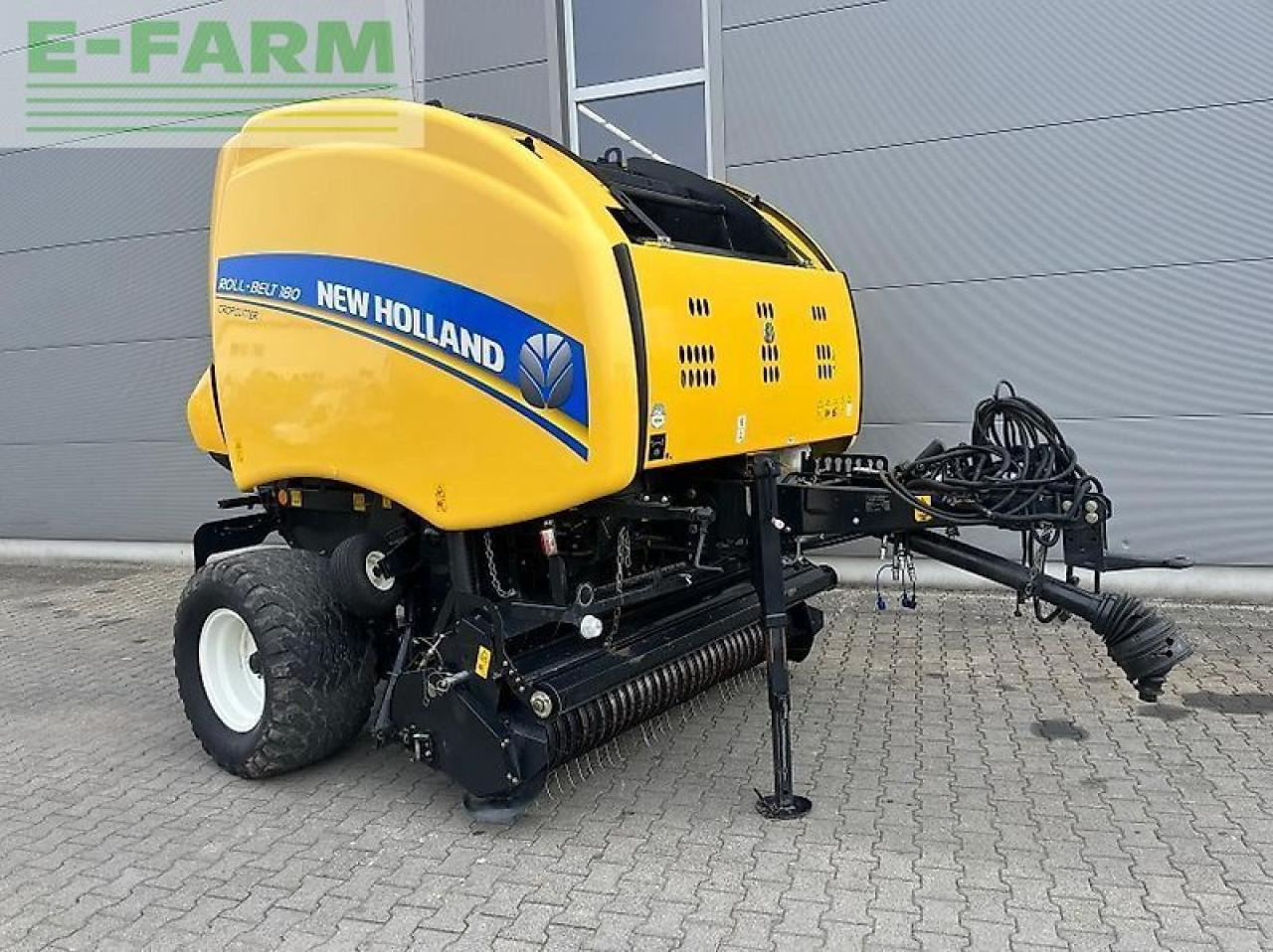 New Holland rb 180 c - Balirka za kockaste bale: slika 1 New Holland rb 180 c - Balirka za kockaste bale: slika 1