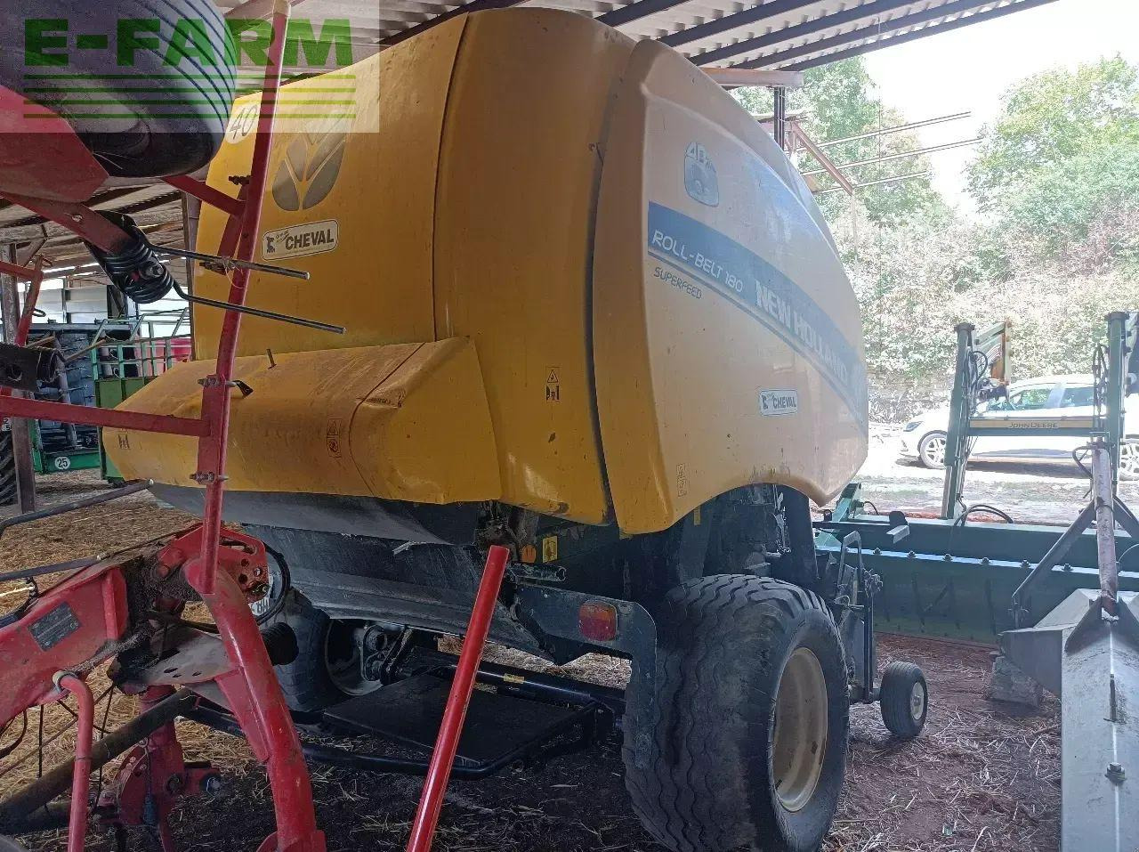 New Holland rb 180 superfeed - Balirka za kockaste bale: slika 5 New Holland rb 180 superfeed - Balirka za kockaste bale: slika 5