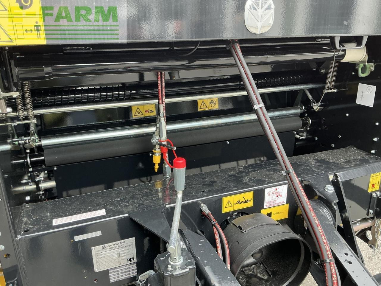 New Holland roll-bar 120 utility - Balirka za kockaste bale: slika 5 New Holland roll-bar 120 utility - Balirka za kockaste bale: slika 5
