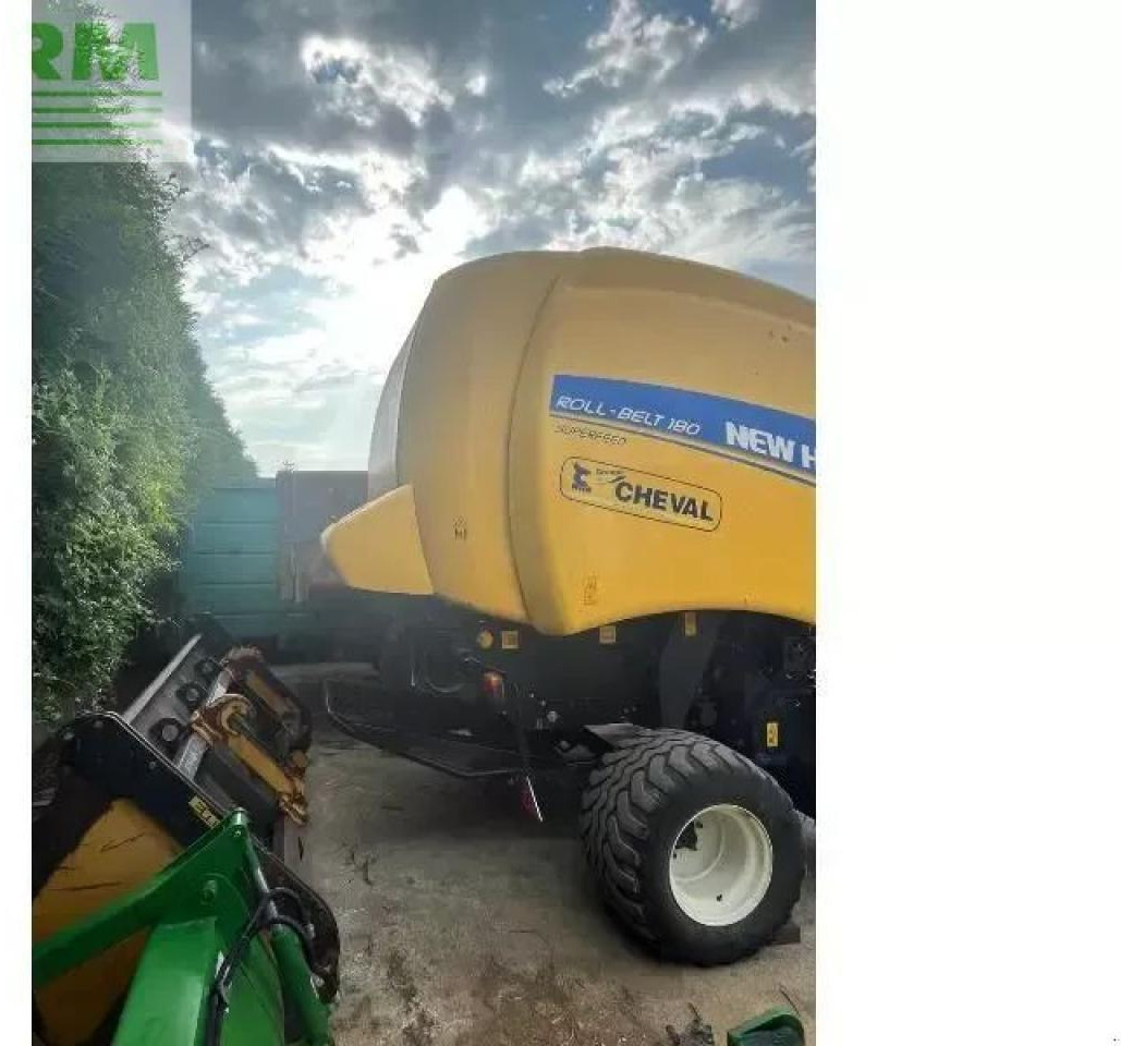 New Holland roll belt 180 - Balirka za kockaste bale: slika 3 New Holland roll belt 180 - Balirka za kockaste bale: slika 3