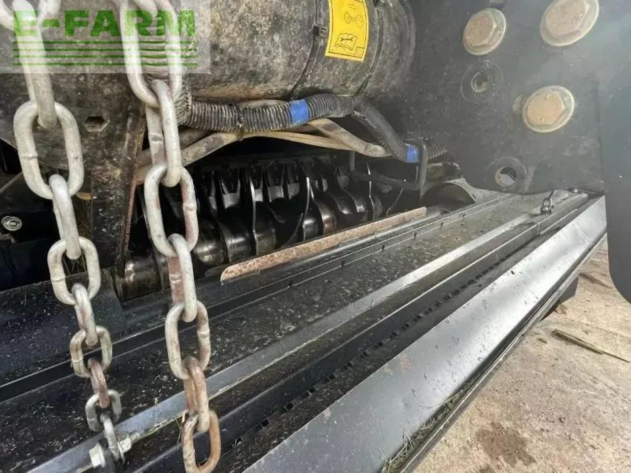 New Holland roll belt 180 - Balirka za kockaste bale: slika 4 New Holland roll belt 180 - Balirka za kockaste bale: slika 4