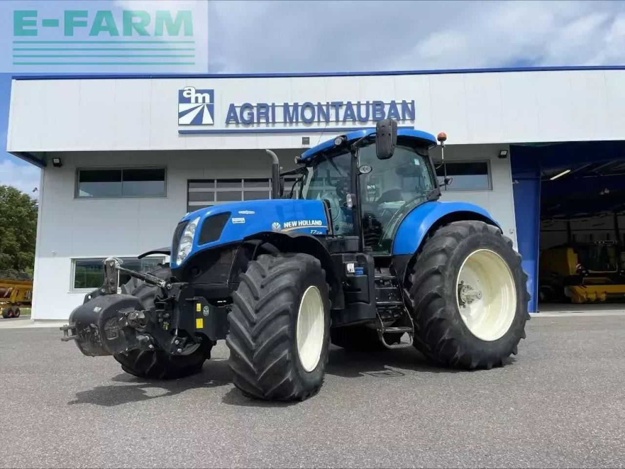 New Holland t 7.235 - Traktor: slika 1 New Holland t 7.235 - Traktor: slika 1