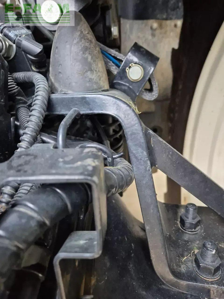 Traktor New Holland t 7.245: slika 10 Traktor New Holland t 7.245: slika 10