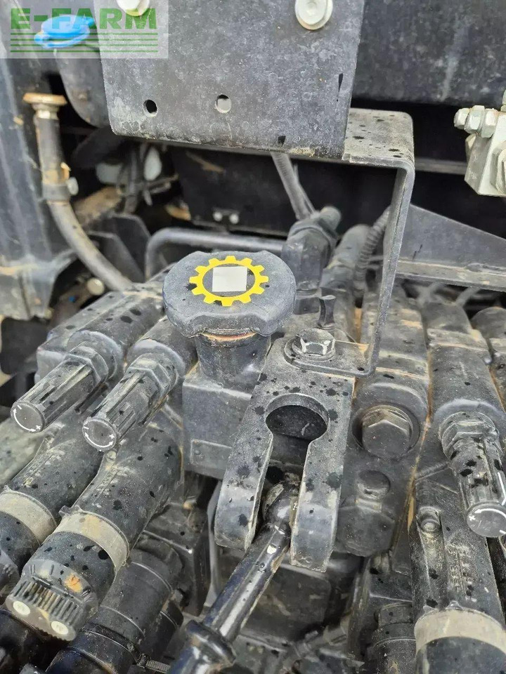 Traktor New Holland t 7.245: slika 6 Traktor New Holland t 7.245: slika 6