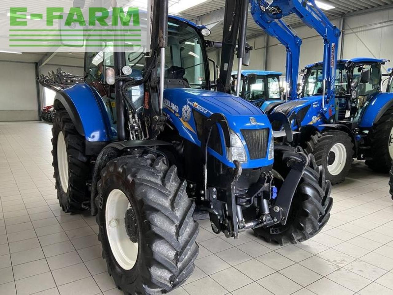 New Holland t5.115 electro command - Traktor: slika 5 New Holland t5.115 electro command - Traktor: slika 5