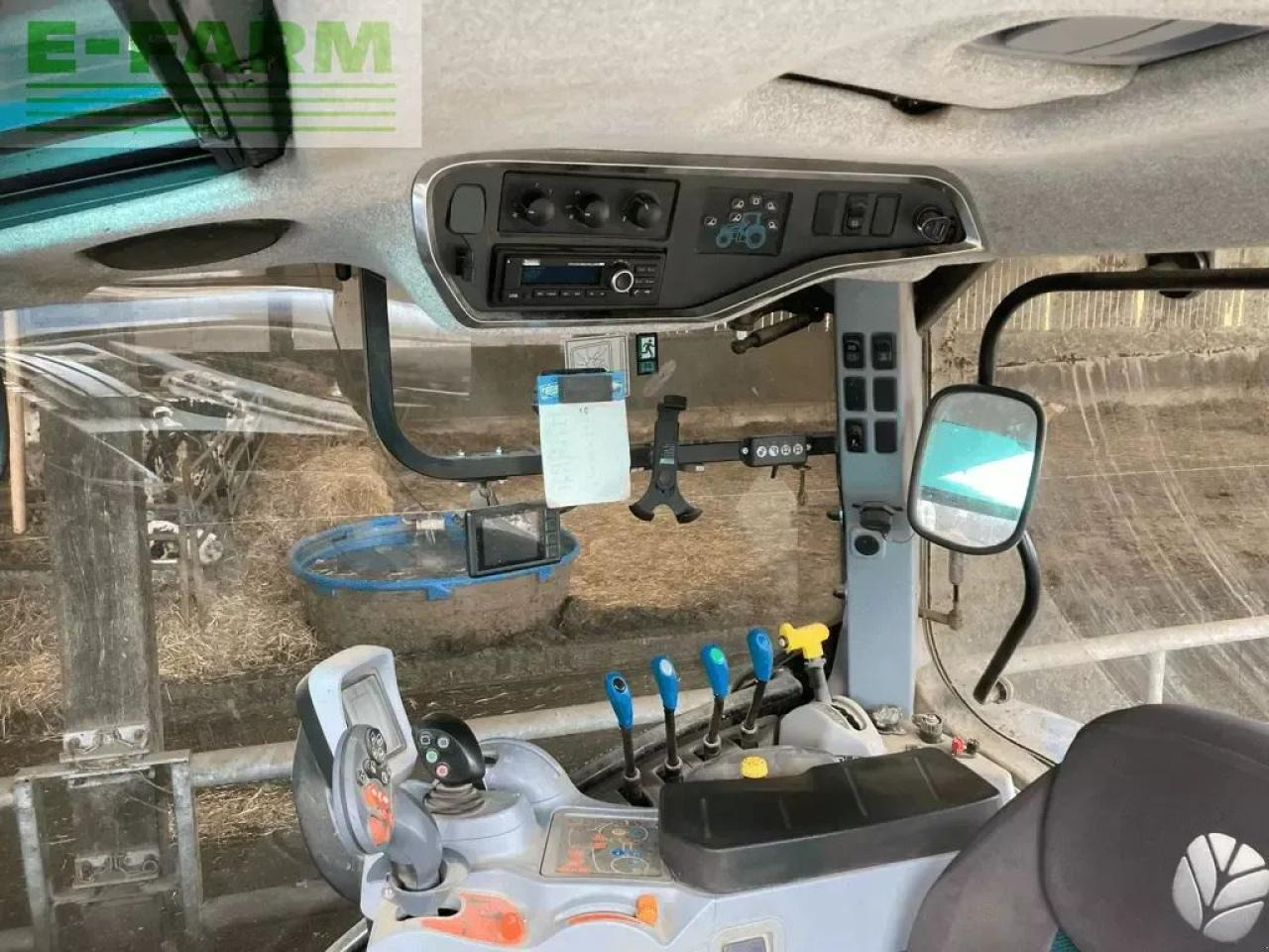 New Holland t5.120 dynamic command - Traktor: slika 5 New Holland t5.120 dynamic command - Traktor: slika 5