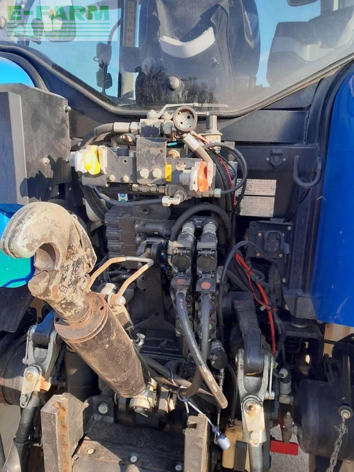 New Holland t6.140 auto command - Traktor: slika 4 New Holland t6.140 auto command - Traktor: slika 4