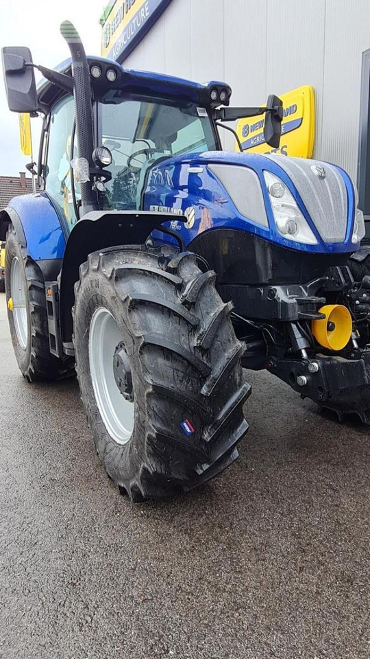 New Holland t6.160 dynamic command sidewinder ii (stage v) SideWinder II - Traktor: slika 3 New Holland t6.160 dynamic command sidewinder ii (stage v) SideWinder II - Traktor: slika 3