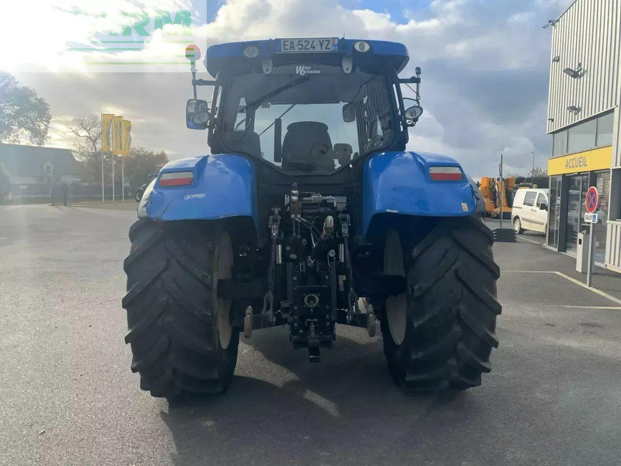 New Holland t6.175 electro command - Traktor: slika 4 New Holland t6.175 electro command - Traktor: slika 4