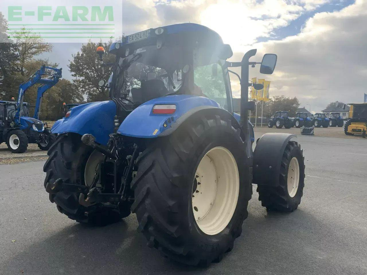 New Holland t6.175 electro command - Traktor: slika 5 New Holland t6.175 electro command - Traktor: slika 5