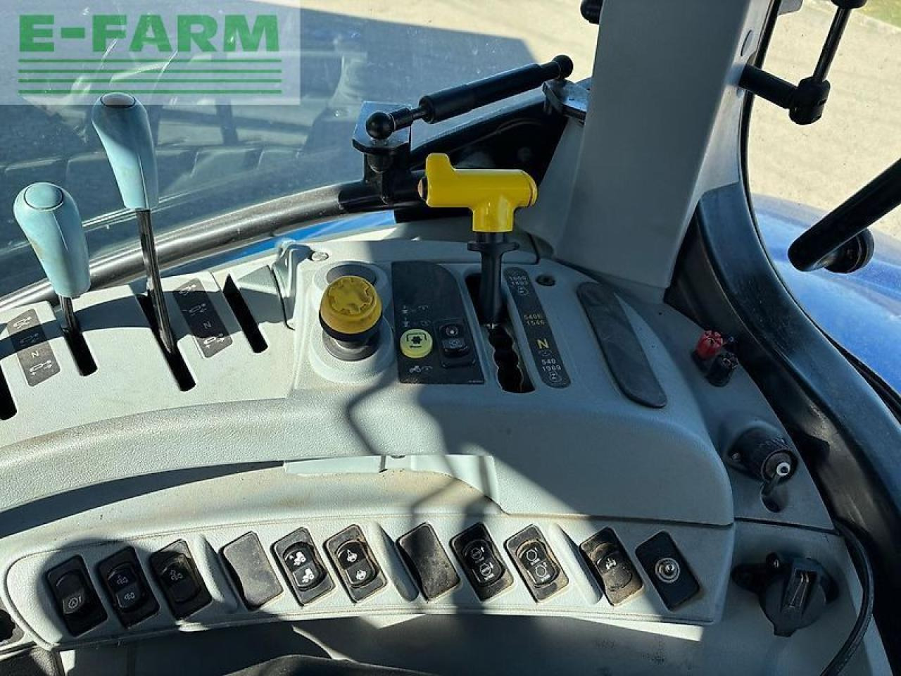 Traktor New Holland t7.175: slika 7