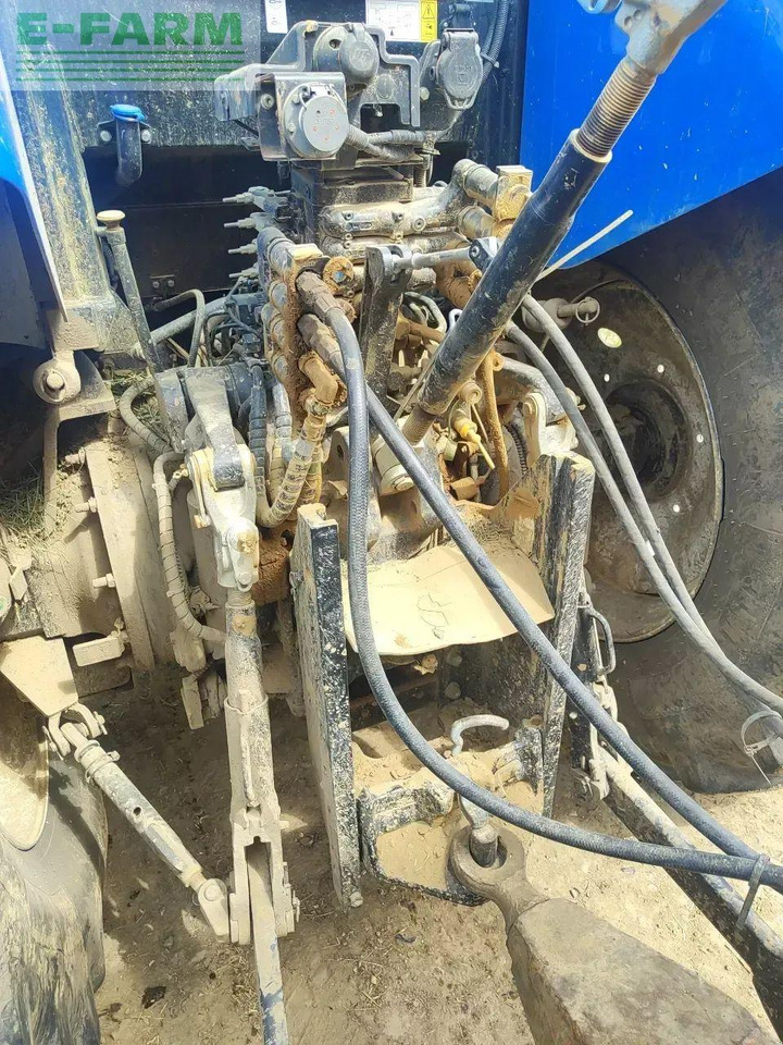 New Holland t7.210 classic - Traktor: slika 4 New Holland t7.210 classic - Traktor: slika 4
