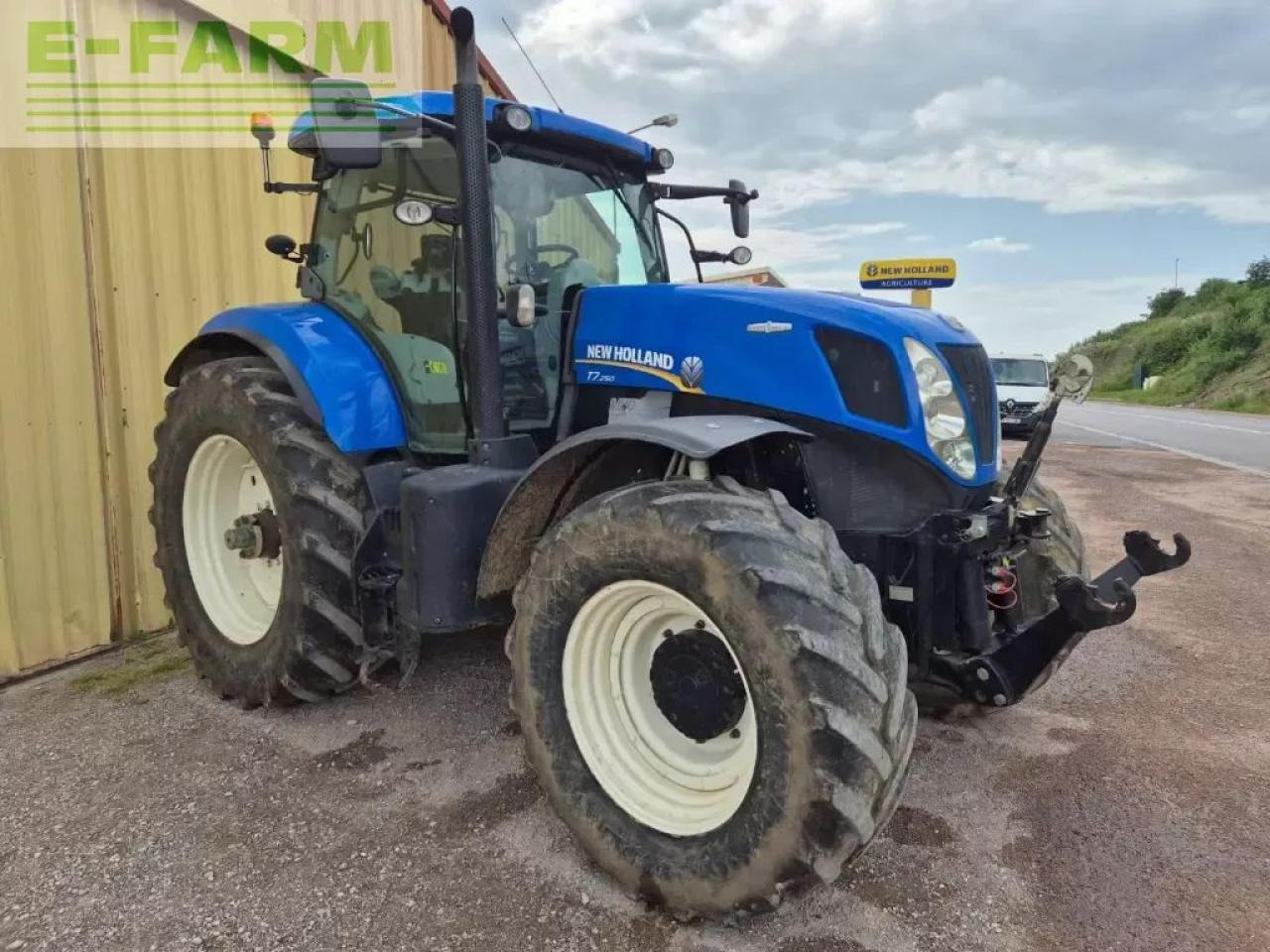 New Holland t7.250 ac - Traktor: slika 2 New Holland t7.250 ac - Traktor: slika 2