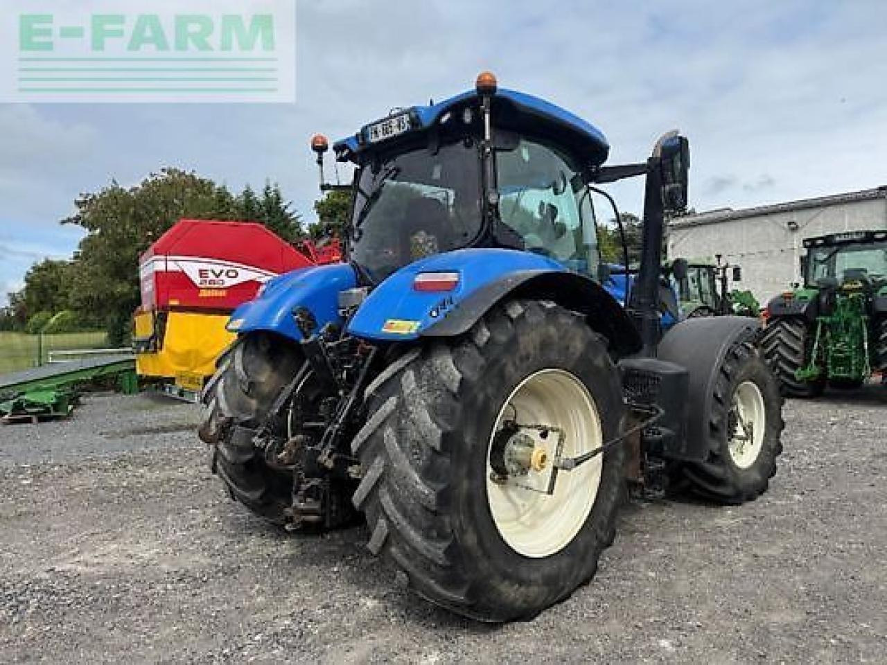 New Holland t7.270 ac - Traktor: slika 4 New Holland t7.270 ac - Traktor: slika 4