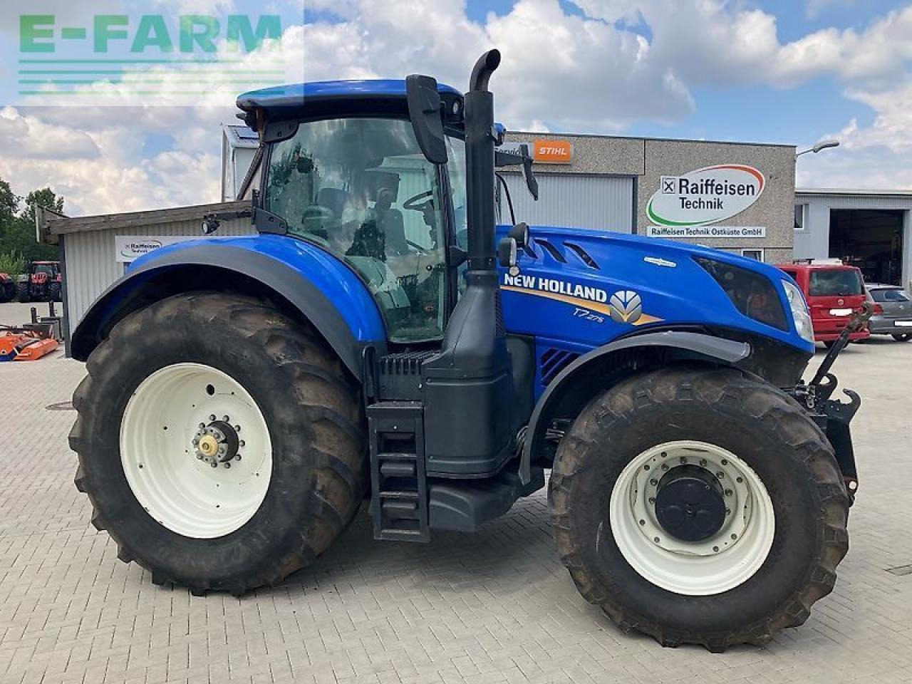 New Holland t7.275 hd autocommand cvt HD - Traktor: slika 1 New Holland t7.275 hd autocommand cvt HD - Traktor: slika 1