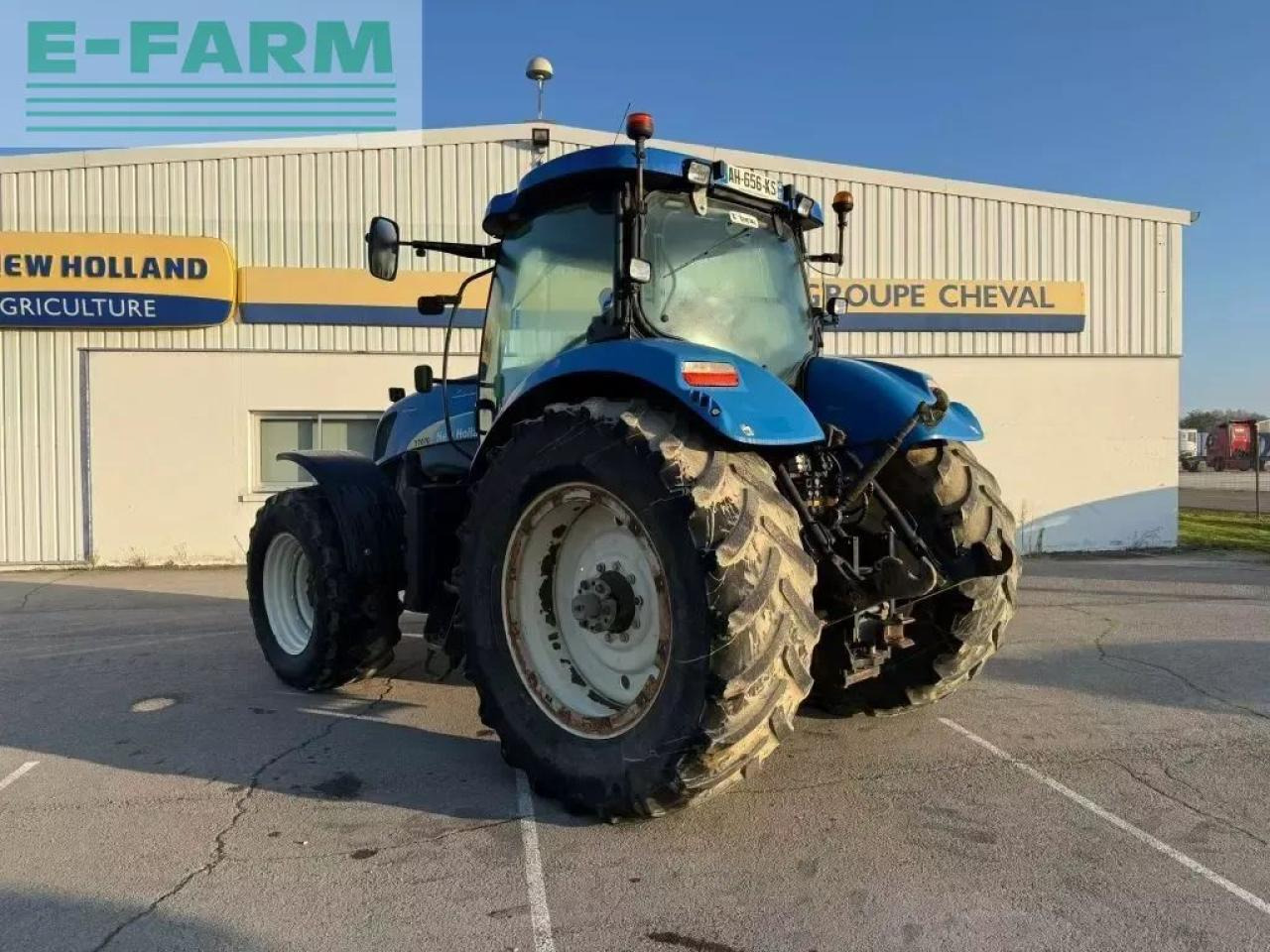 New Holland t7070 6.7l - Traktor: slika 4 New Holland t7070 6.7l - Traktor: slika 4