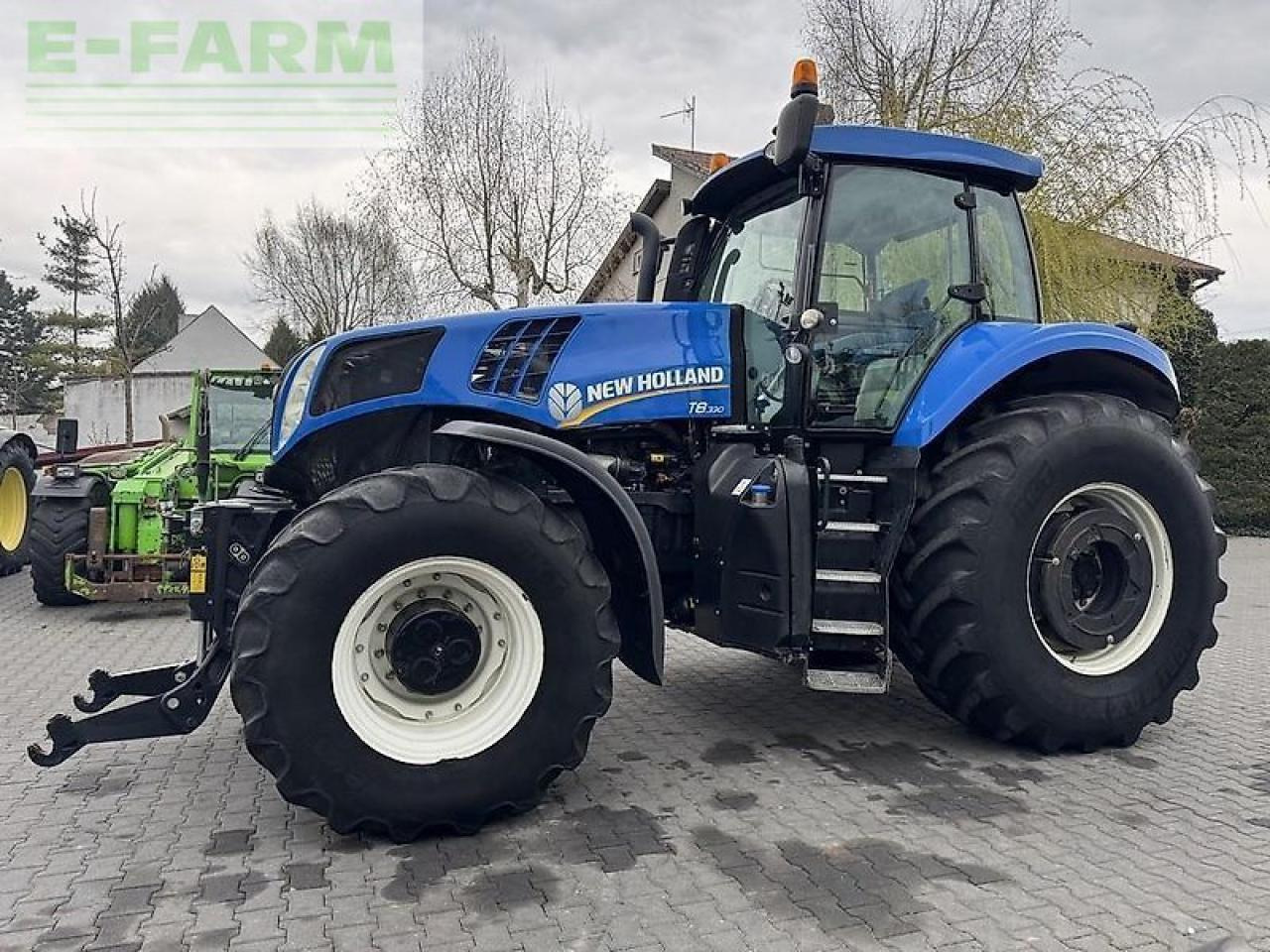 Traktor New Holland t8.330 ultra command: slika 9