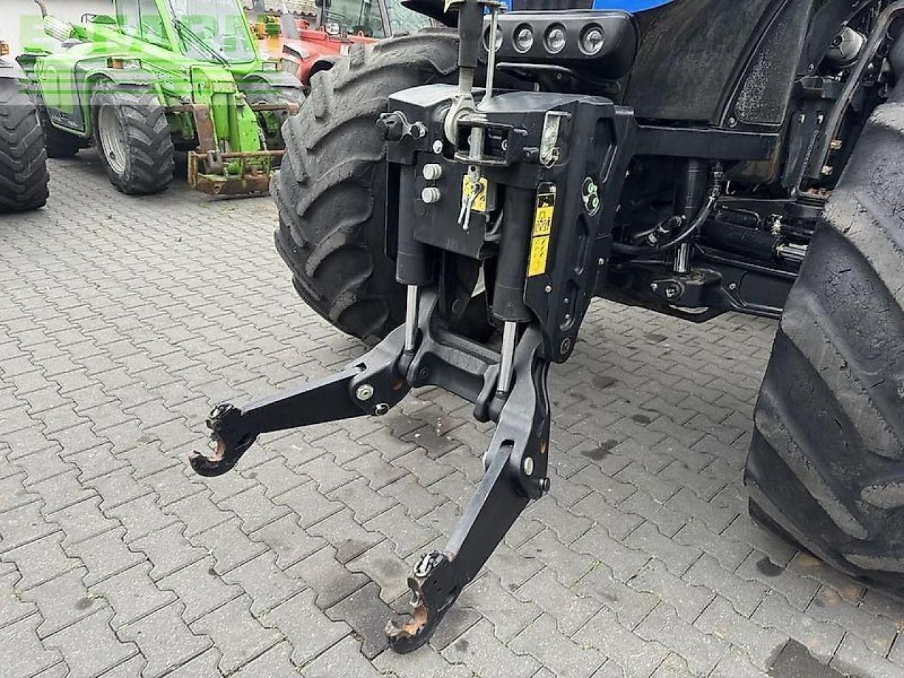 Traktor New Holland t8.330 ultra command: slika 20