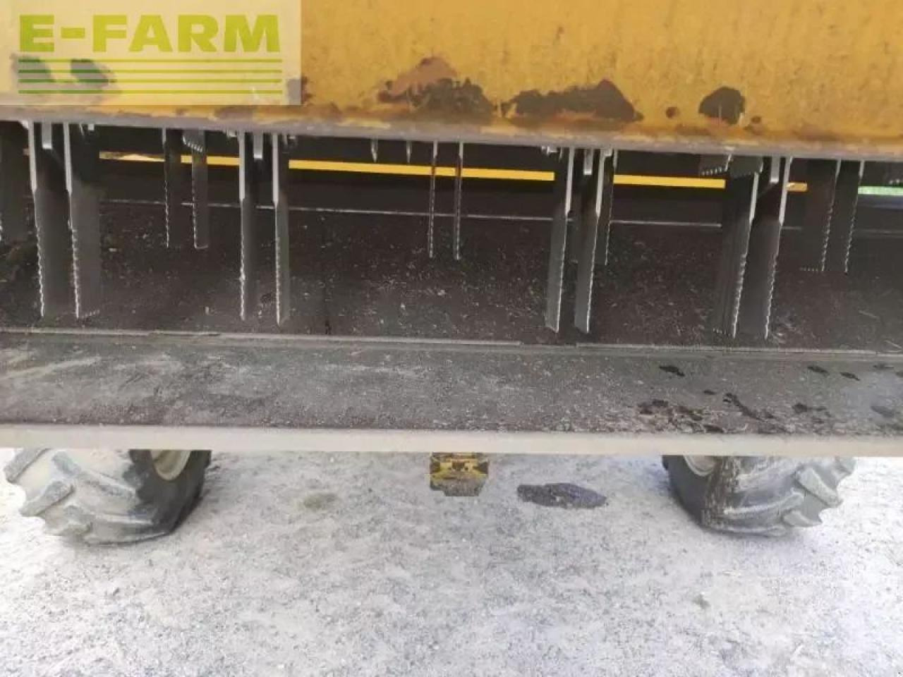 New Holland tx64 - Kombinovani kombajn: slika 2 New Holland tx64 - Kombinovani kombajn: slika 2