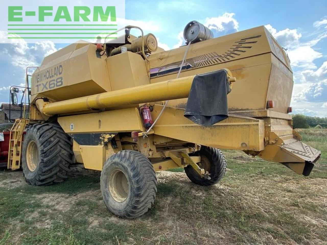 New Holland tx68 - Kombinovani kombajn: slika 3 New Holland tx68 - Kombinovani kombajn: slika 3