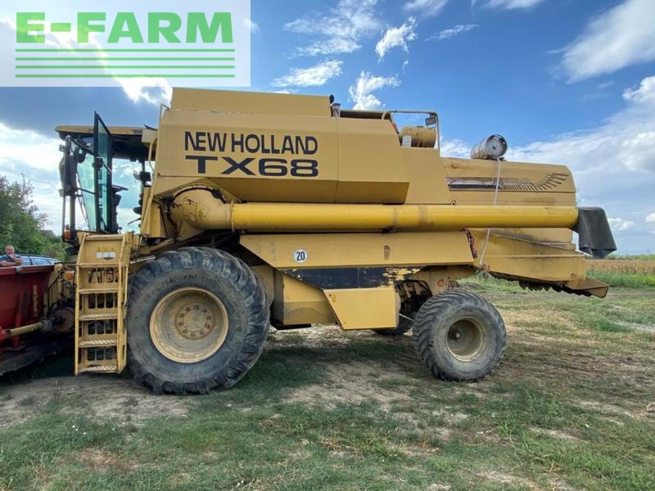 New Holland tx68 - Kombinovani kombajn: slika 4 New Holland tx68 - Kombinovani kombajn: slika 4