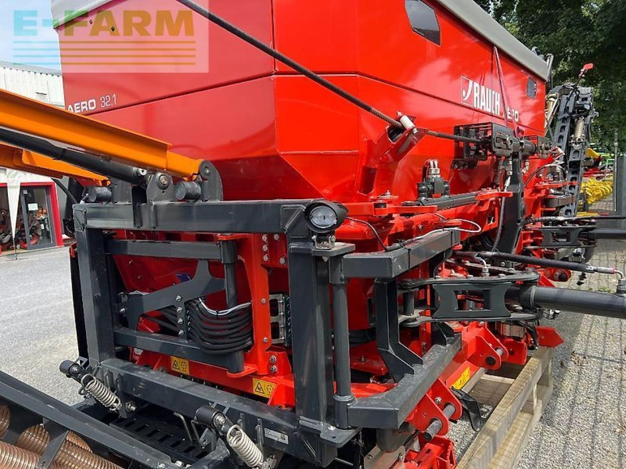 Rasipač veštačkog đubriva Rauch aero 32.1: slika 7