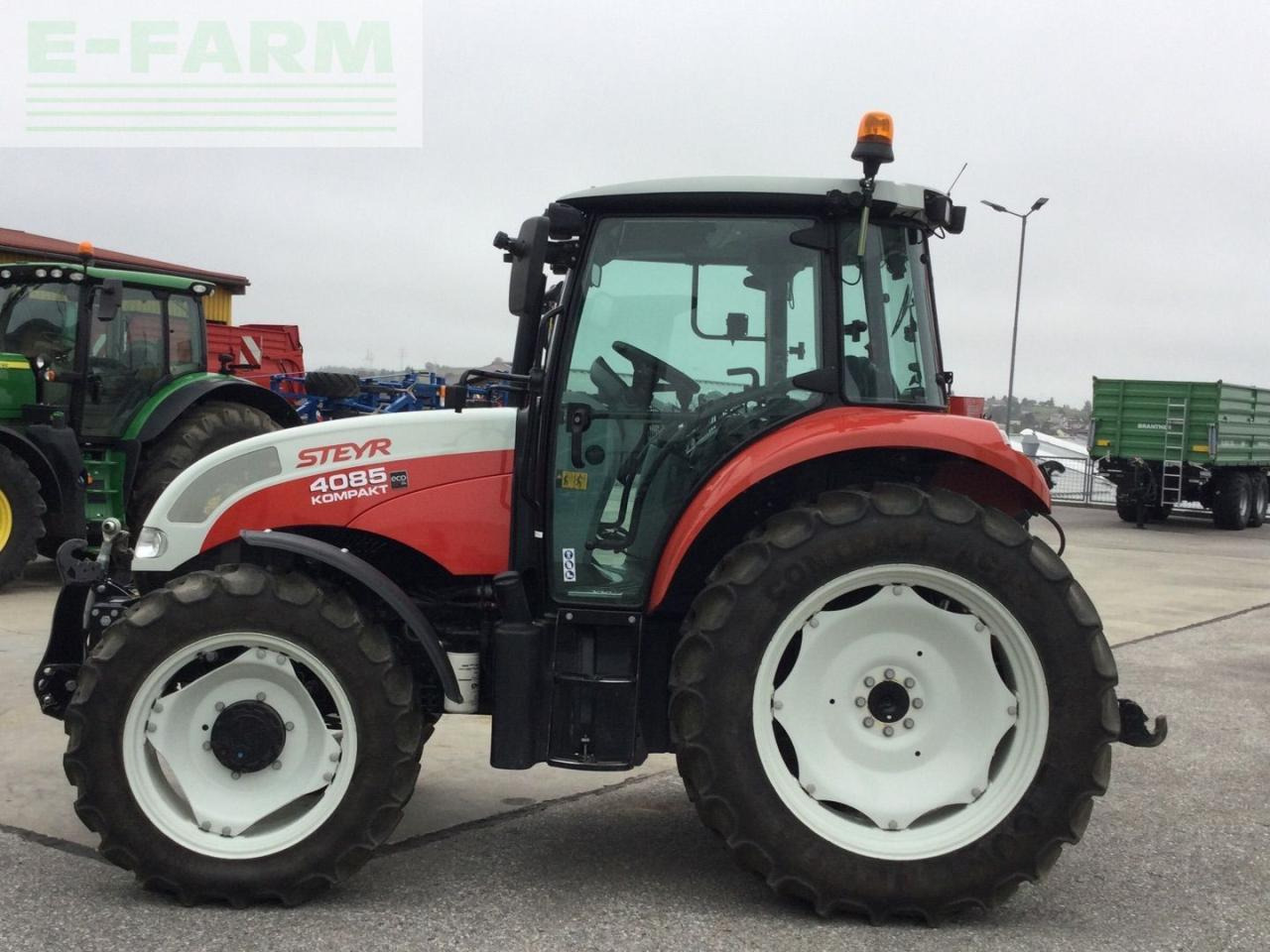 Steyr 4085 Kompakt - Traktor: slika 2 Steyr 4085 Kompakt - Traktor: slika 2